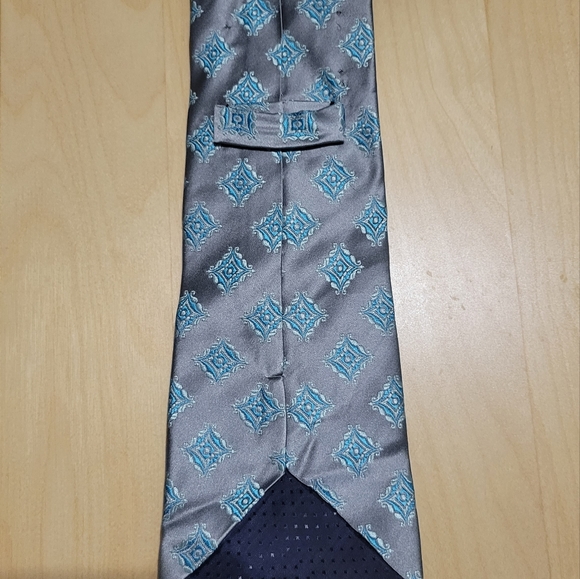 2 Men's neck ties - Picture 2 of 5